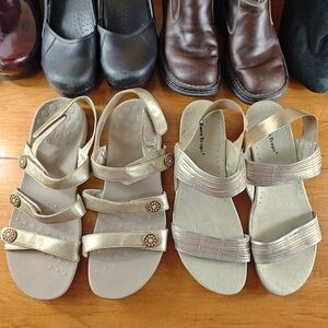 2 pairs Bundle of  women's slingback sandals Vionic & Bar Traps, size 11.